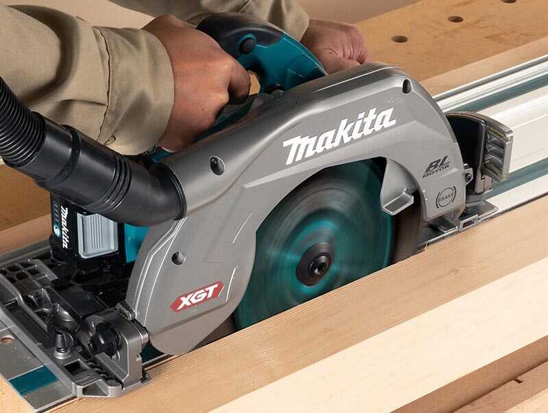 Makita HS011GZ cưa gỗ