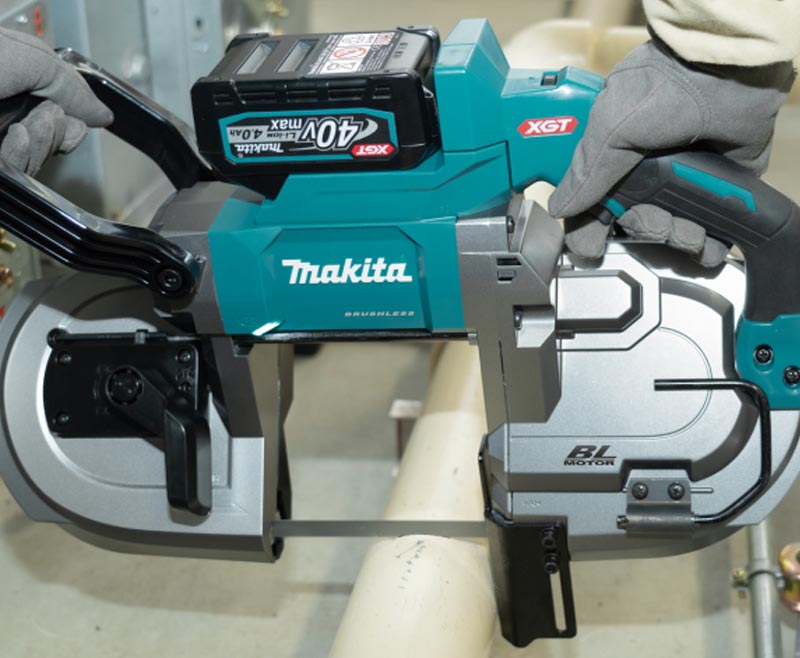 Makita PB002GZ có khả năng cắt tối đa 127mm