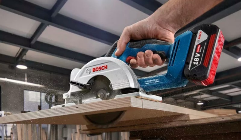 Bosch GKS 18V-44 Solo cưa nhanh với mức pin 18V