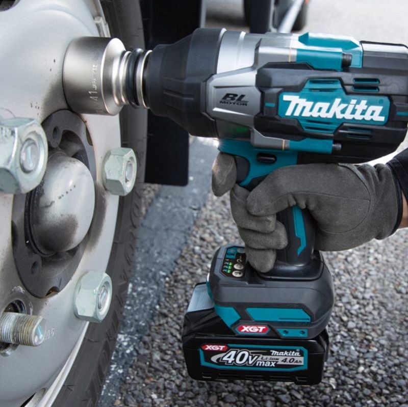 Máy siết bu lông dùng pin Makita TW001GM204 mạnh mẽ