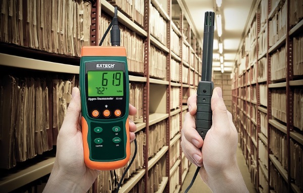 Máy đo nhiệt độ độ ẩm Extech SDL500 tự ghi dữ liệu