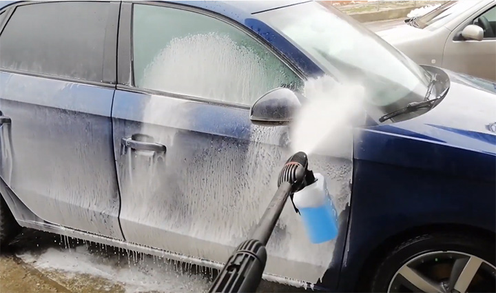 Máy rửa xe mini tiện lợi cho các công việc trong gia đình