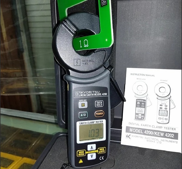 Ampe kìm đo điện trở đất Kyoritsu 4200