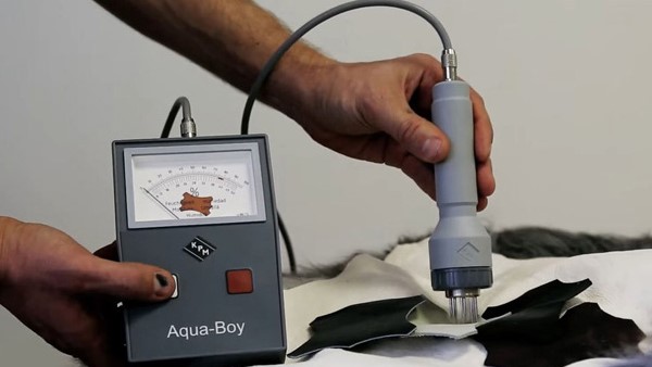 Máy đo độ ẩm da Aqua-Boy LMIII