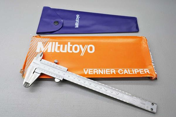 Giá thước kẹp Mitutoyo 150mm chính hãng là bao nhiêu?