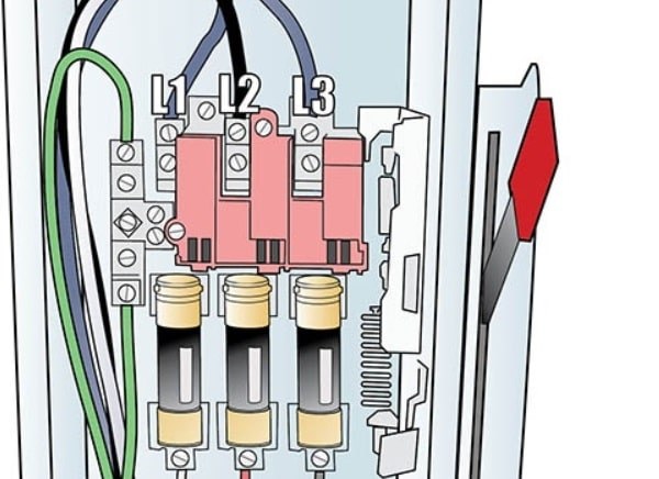 Giá trị trung bình điện áp 3 pha là tổng trung bình cộng các giá trị đo được