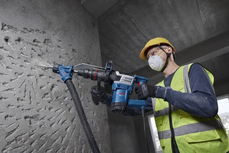 Bosch GSH 5MX còn được trang bị nhiều tính năng hỗ trợ