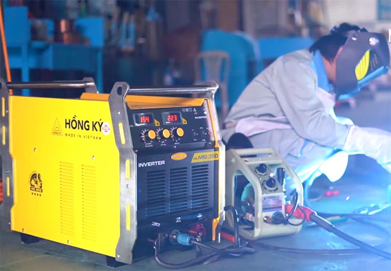 Máy hàn điện tử Hồng Ký HK MIG 350 hoạt động mạnh mẽ