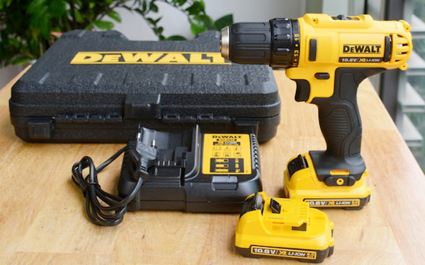 Máy khoan pin Dewalt không chổi than DCD710D2