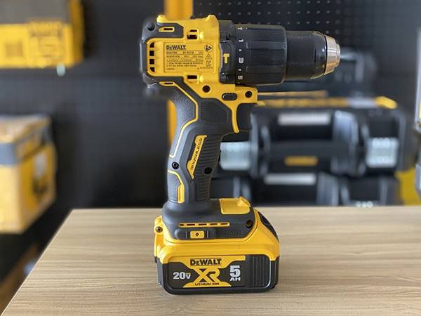 Máy khoan thương hiệu Dewalt