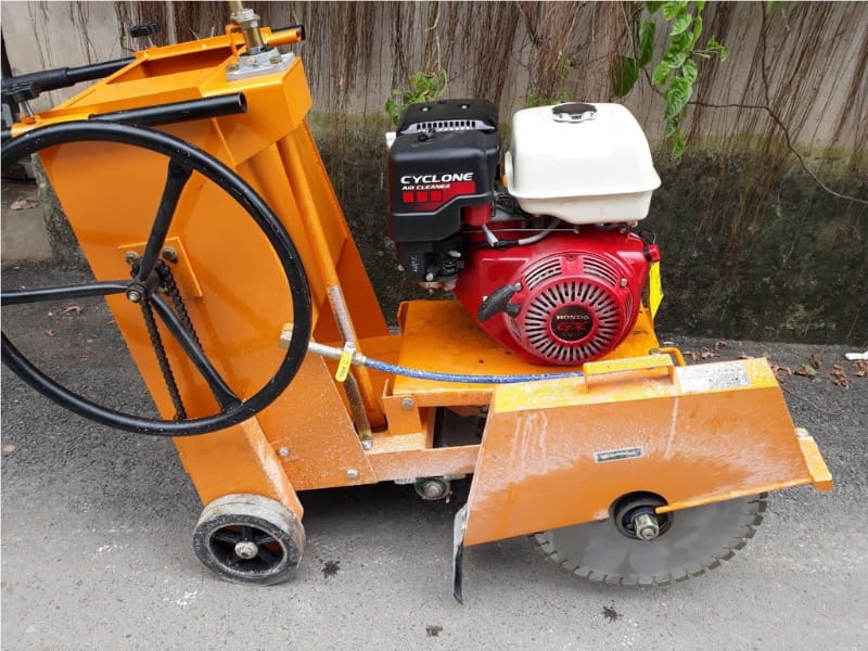 Máy cắt bê tông KC20 lắp động cơ GX390 chính hãng, giá ưu đãi