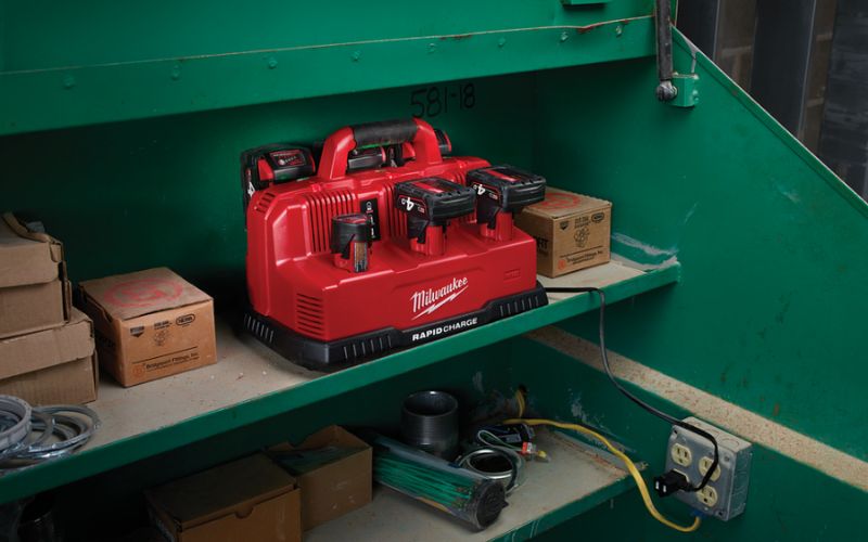 Trạm sạc nhanh Milwaukee 12V, 18V