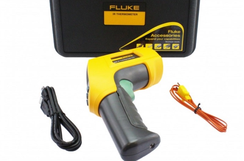 Máy đo nhiệt độ fluke 568 có tỷ lệ điểm trên khoảng cách 50: 1 cho phép người dùng tránh xa các bề mặt nóng