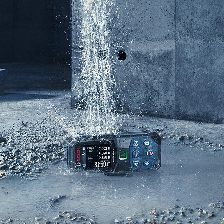Máy đo khoảng cách Bosch GLM 50-23 G khả năng chống nước tốt