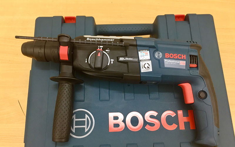 Bosch GBH 2-28 DFV đi kèm hộp đựng